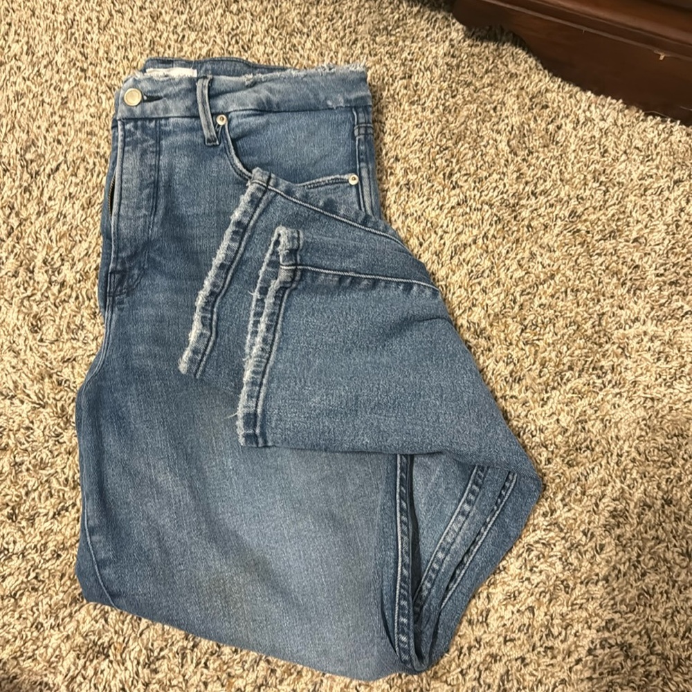 Good American Kick crop jeans READ DESCRIPTION